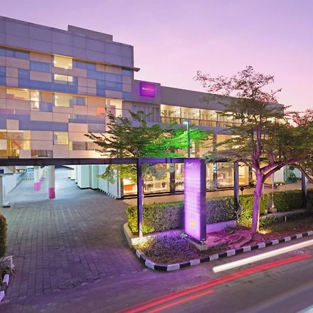 Quest Hotel Simpang Lima - Semarang By Aston Zewnętrze zdjęcie