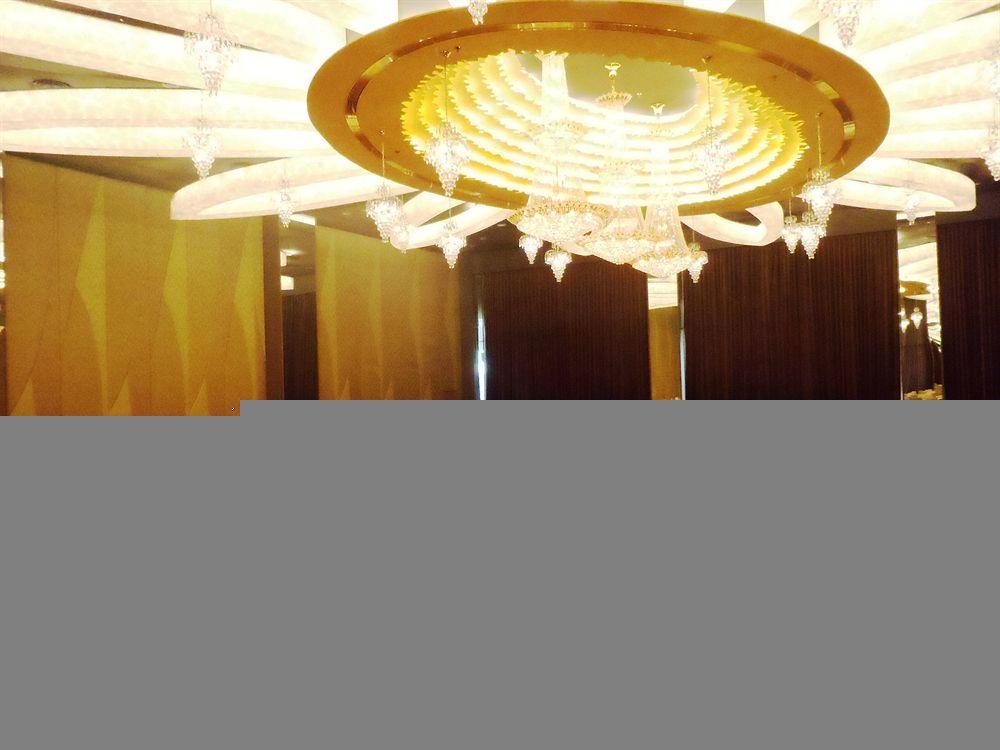 Quest Hotel Simpang Lima - Semarang By Aston Zewnętrze zdjęcie