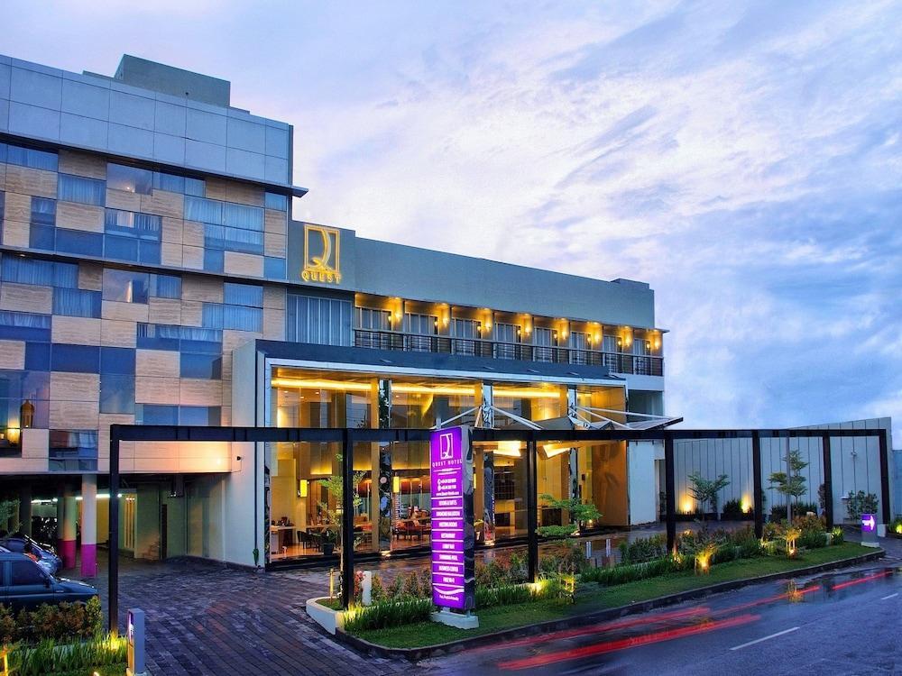 Quest Hotel Simpang Lima - Semarang By Aston Zewnętrze zdjęcie
