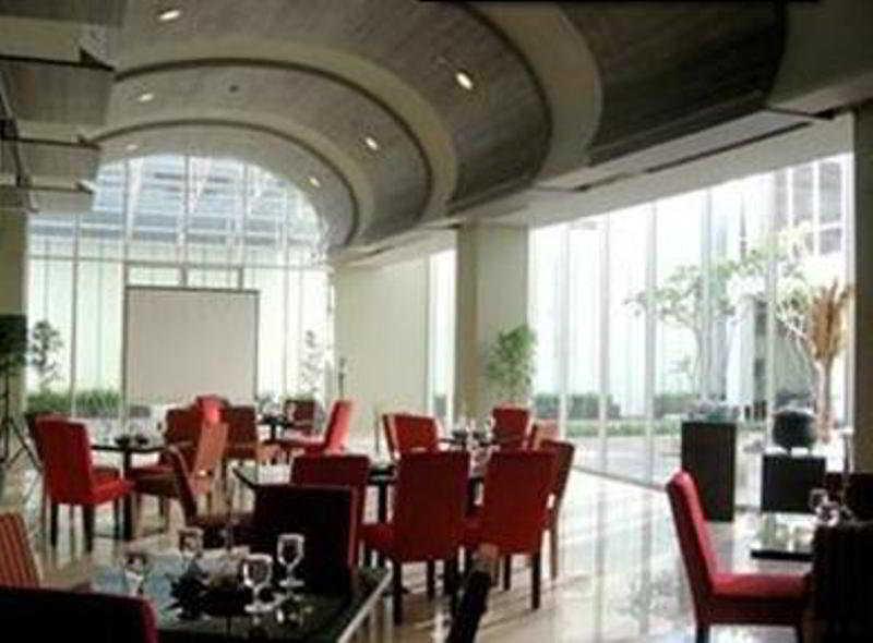 Quest Hotel Simpang Lima - Semarang By Aston Zewnętrze zdjęcie