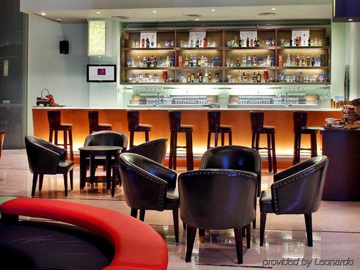 Quest Hotel Simpang Lima - Semarang By Aston Restauracja zdjęcie