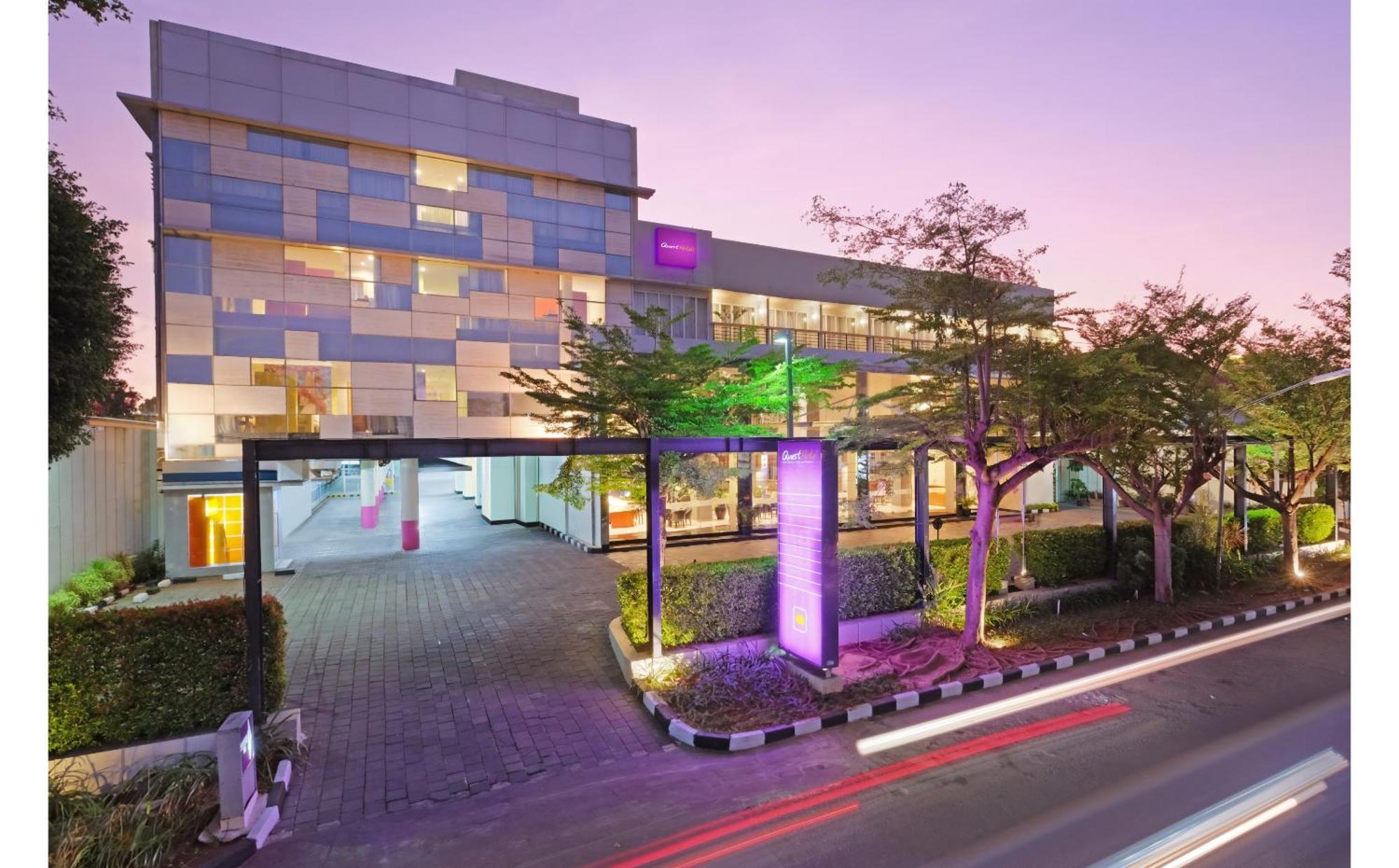 Quest Hotel Simpang Lima - Semarang By Aston Zewnętrze zdjęcie