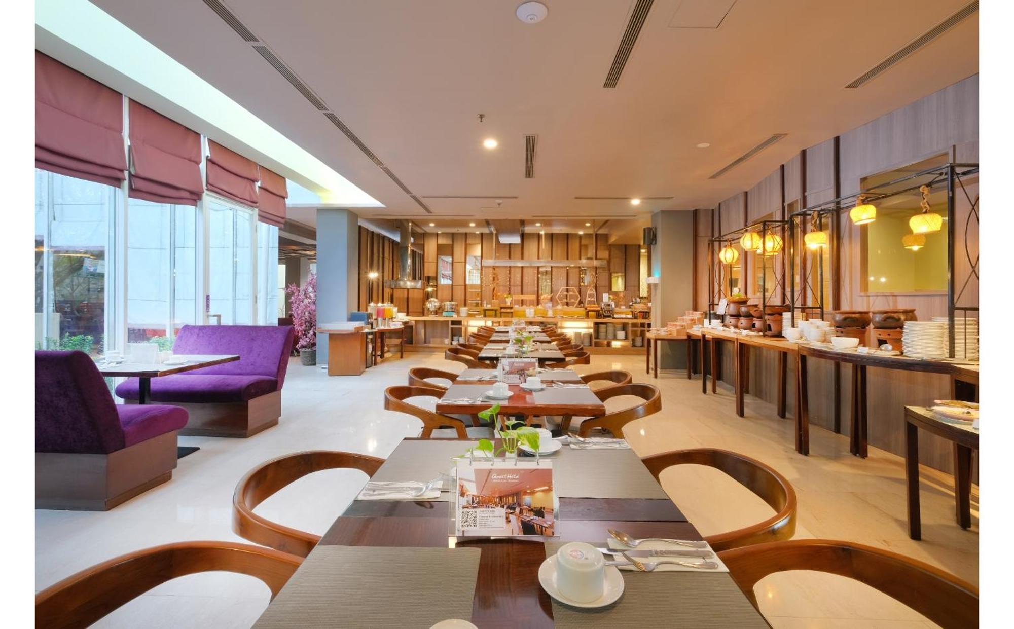 Quest Hotel Simpang Lima - Semarang By Aston Zewnętrze zdjęcie