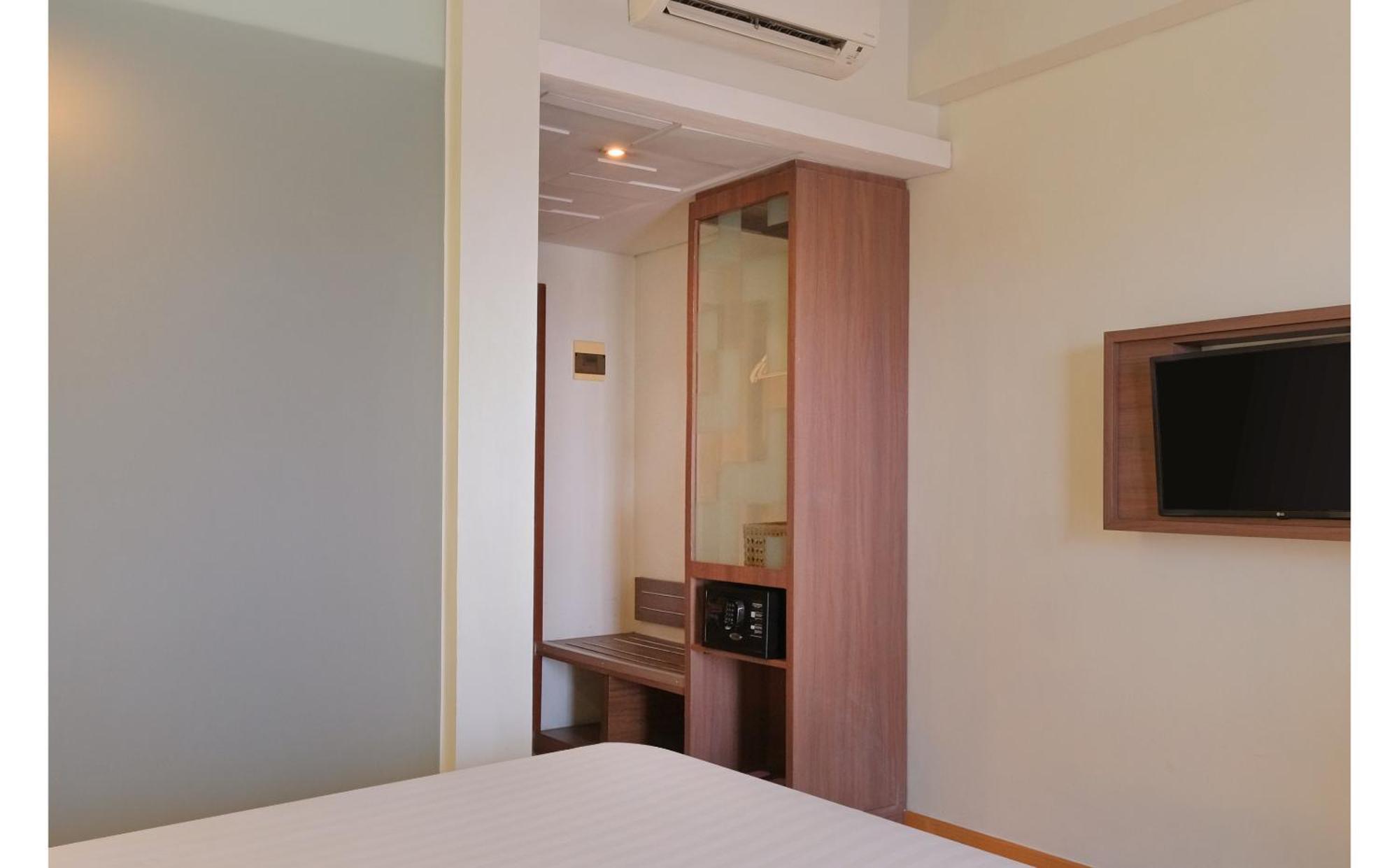 Quest Hotel Simpang Lima - Semarang By Aston Zewnętrze zdjęcie