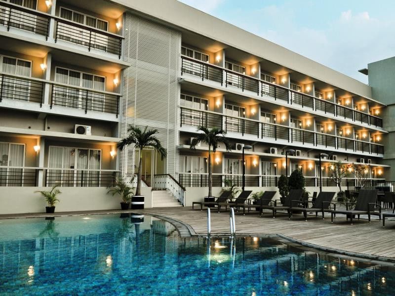Quest Hotel Simpang Lima - Semarang By Aston Zewnętrze zdjęcie