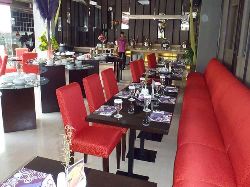 Quest Hotel Simpang Lima - Semarang By Aston Zewnętrze zdjęcie