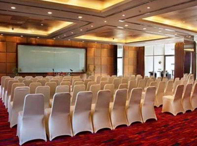 Quest Hotel Simpang Lima - Semarang By Aston Zewnętrze zdjęcie